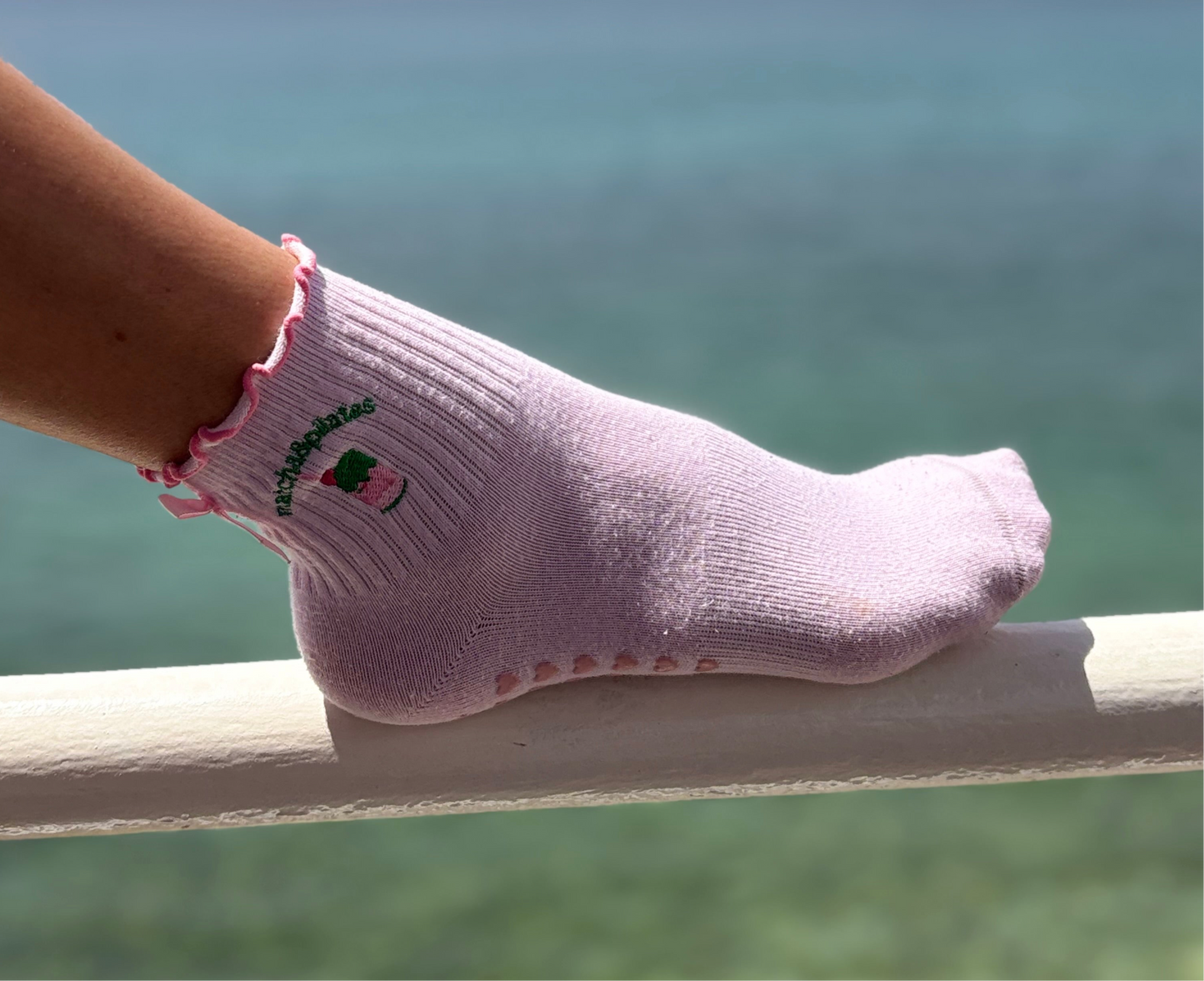 Matcha grip socks