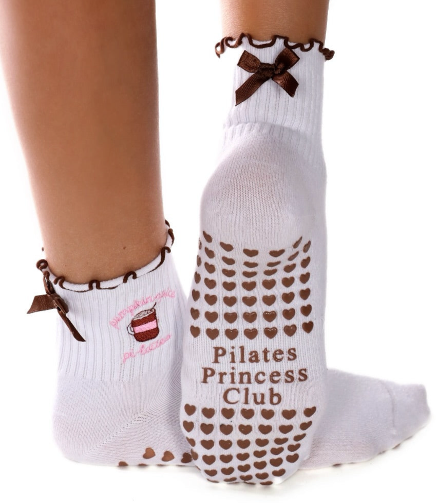 Pumpkin spice grip socks